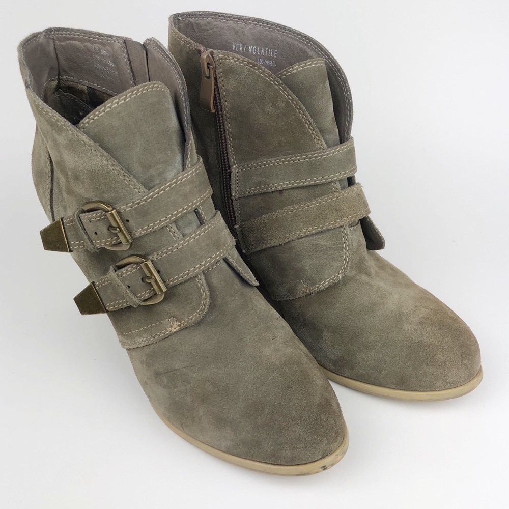 Very‎ Volatile Zulfi Ankle Boot Wedges